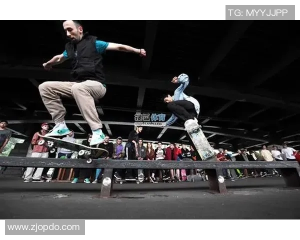 全国街舞大赛特别报道:成都滑板队勇闯巅峰展现不屈精神与团队力量 全国街舞大赛特别报道:成都滑板队勇闯巅峰展现不屈精神与团队力量