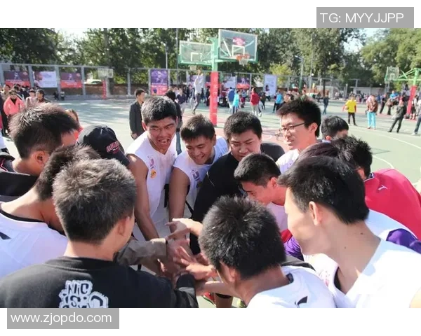 赛后分析:北京篮球队与武汉篮球队的表现与状态对比探讨 赛后分析:北京篮球队与武汉篮球队的表现与状态对比探讨